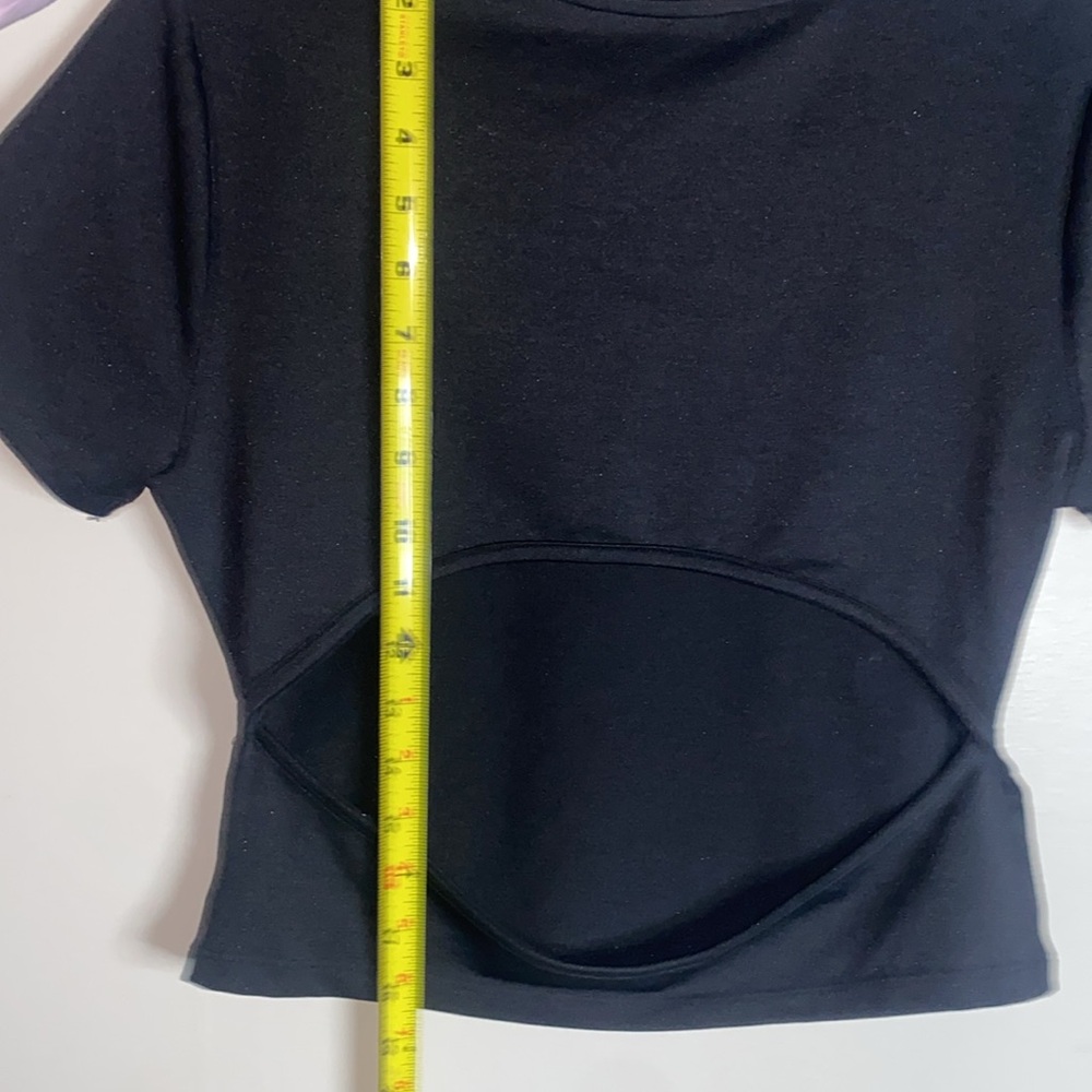 ✨Black baby tee with adorable back cut out! - Picture 7 of 7